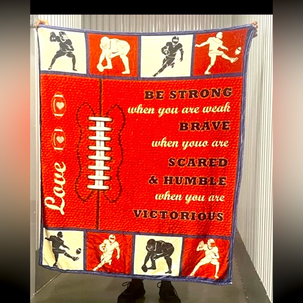 Inspirational Sunday football lovers throw blanket